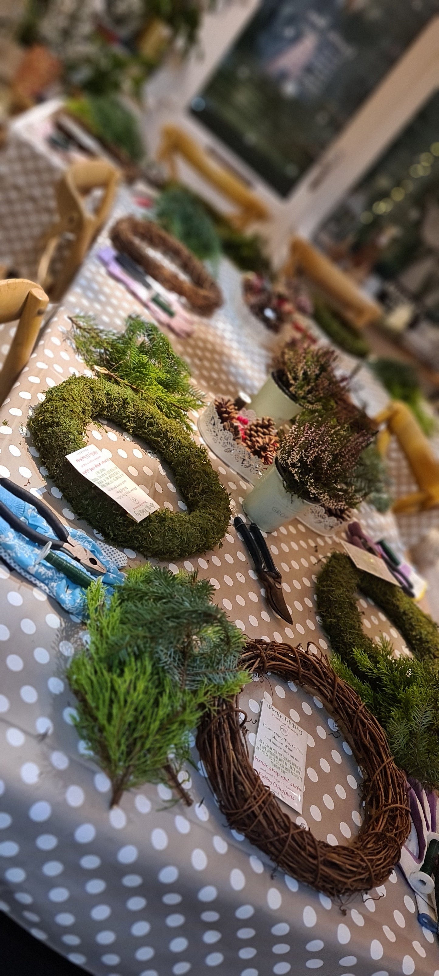 Wreath Making Workshop Monday 24.11.25 6-8pm *DEPOSIT ONLY* Please read description.