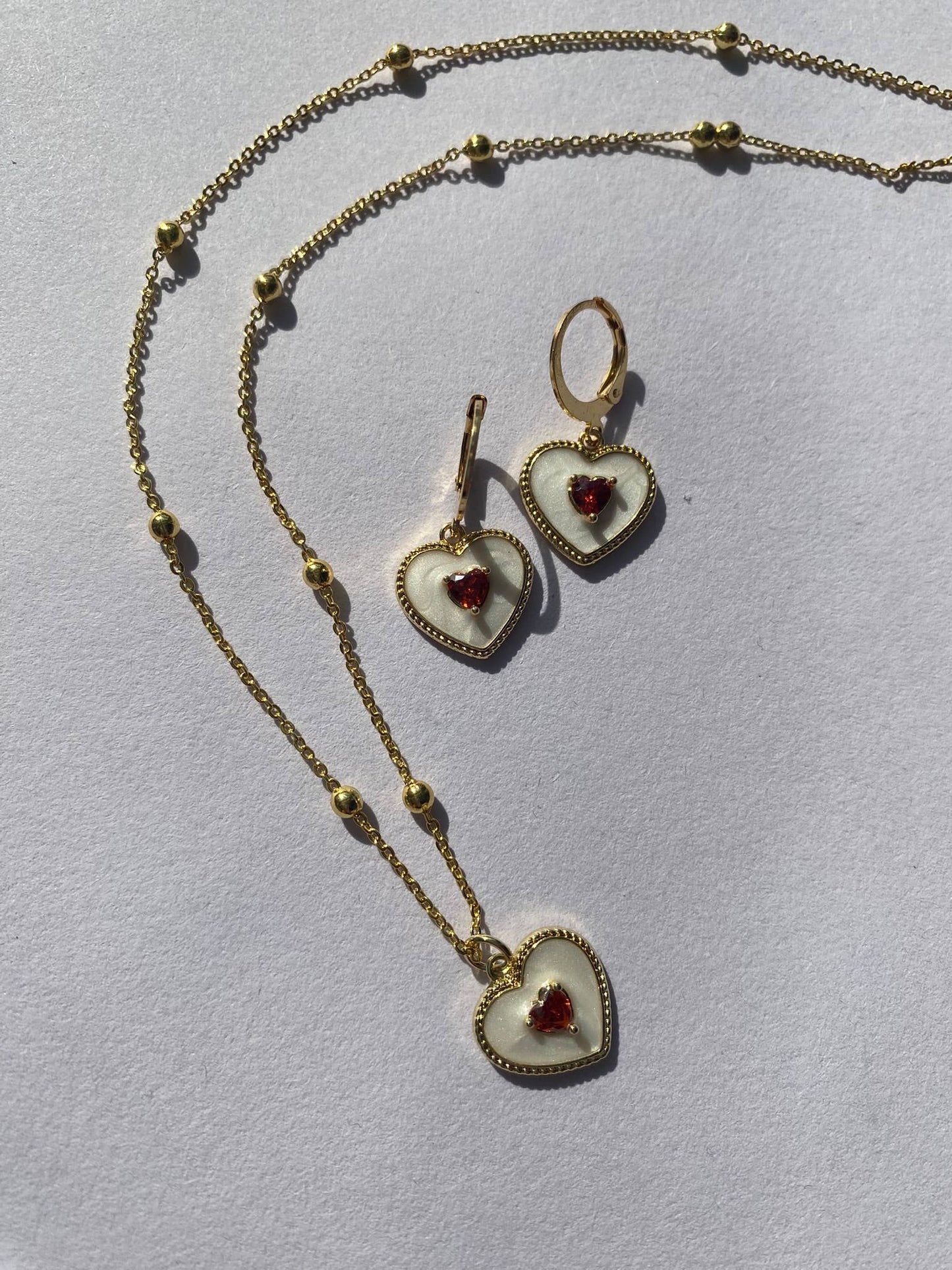 Bakewell heart satellite necklace: Satellite
