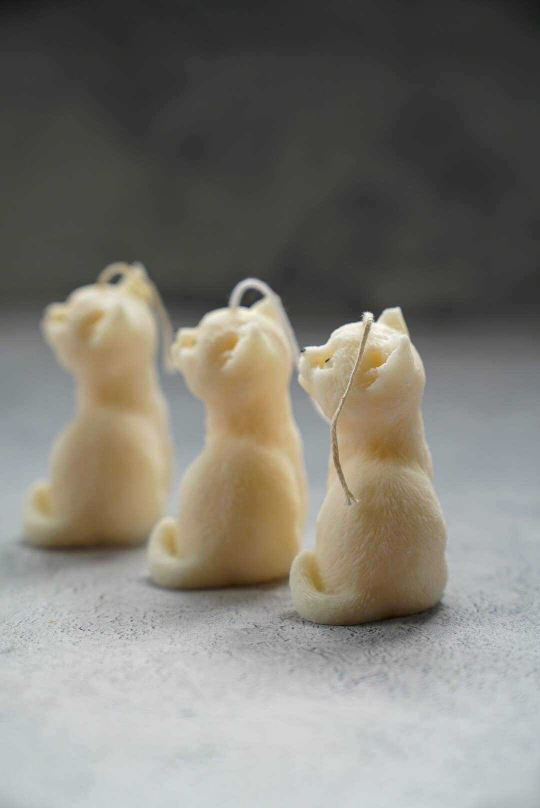 Standing Cat Candle - Cute Kitten Soy Wax Candle -Home Decor: Ivory / Fresh Linen