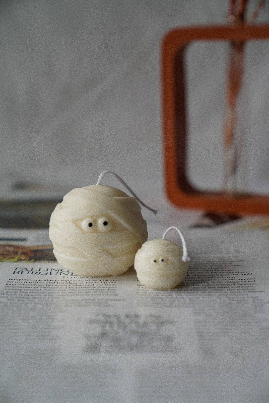 Mummy Candle Duo, Halloween Decoration, Autumn Table Decor: Ivory / Baked Apple