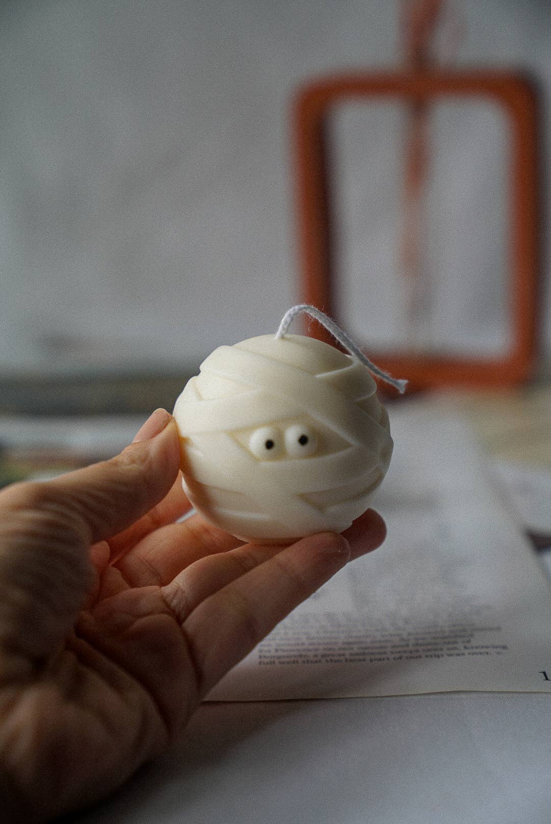 Mummy Candle Duo, Halloween Decoration, Autumn Table Decor: Ivory / Baked Apple