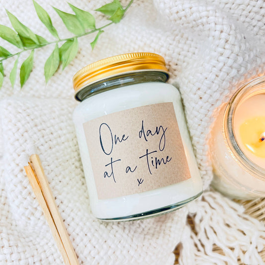 One day at a time handmade soy scented candle : Coconut Milk and Sea Salt