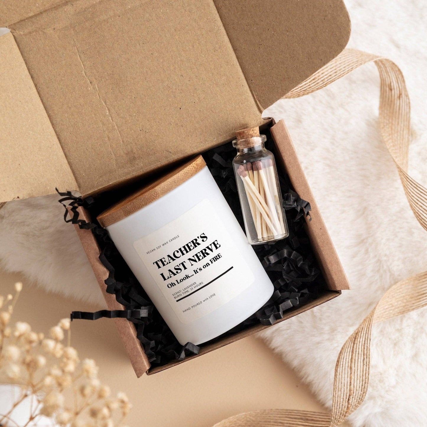 Funny scented candle gift for teacher Teacher's last nerve: White with wooden lid / Cedarwood & Jasmine