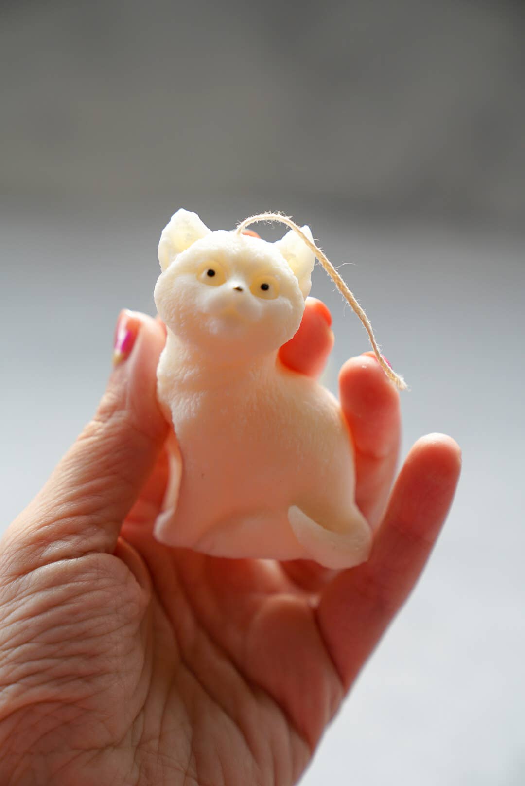 Standing Cat Candle - Cute Kitten Soy Wax Candle -Home Decor: Ivory / Fresh Linen