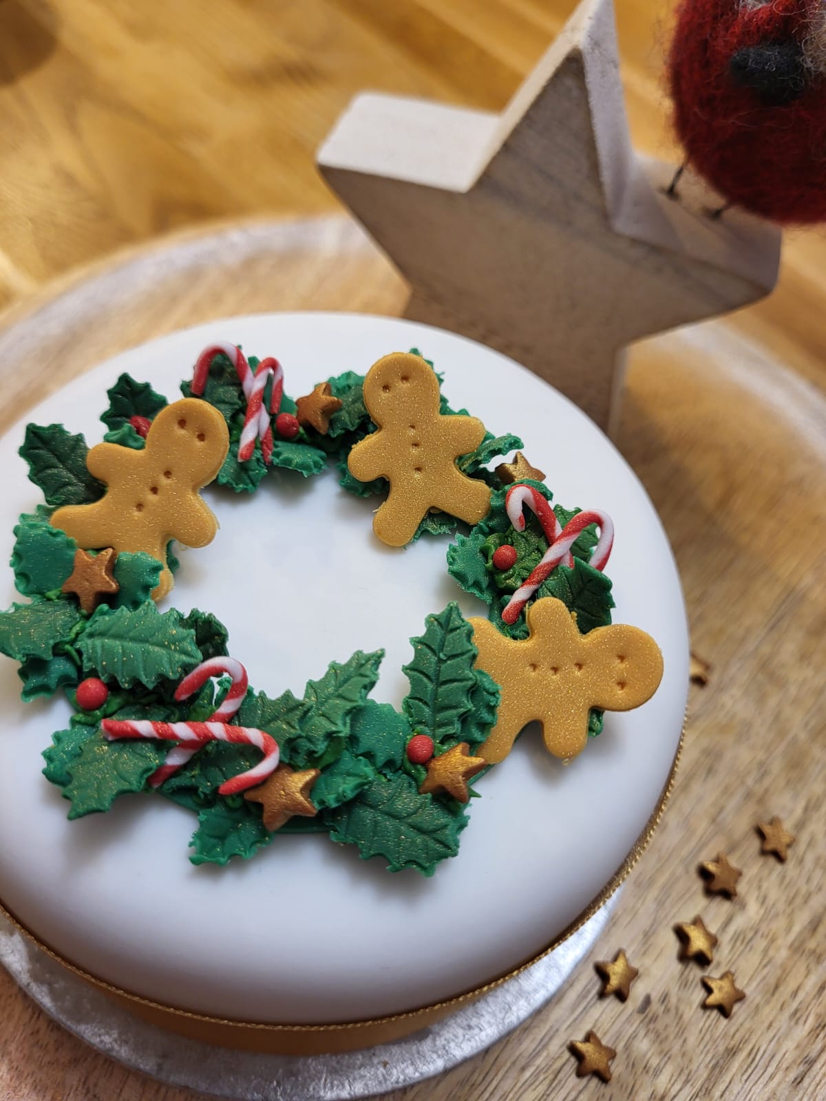 Decorate a Mini Christmas Cake Tuesday 9th December 6pm - 8pm