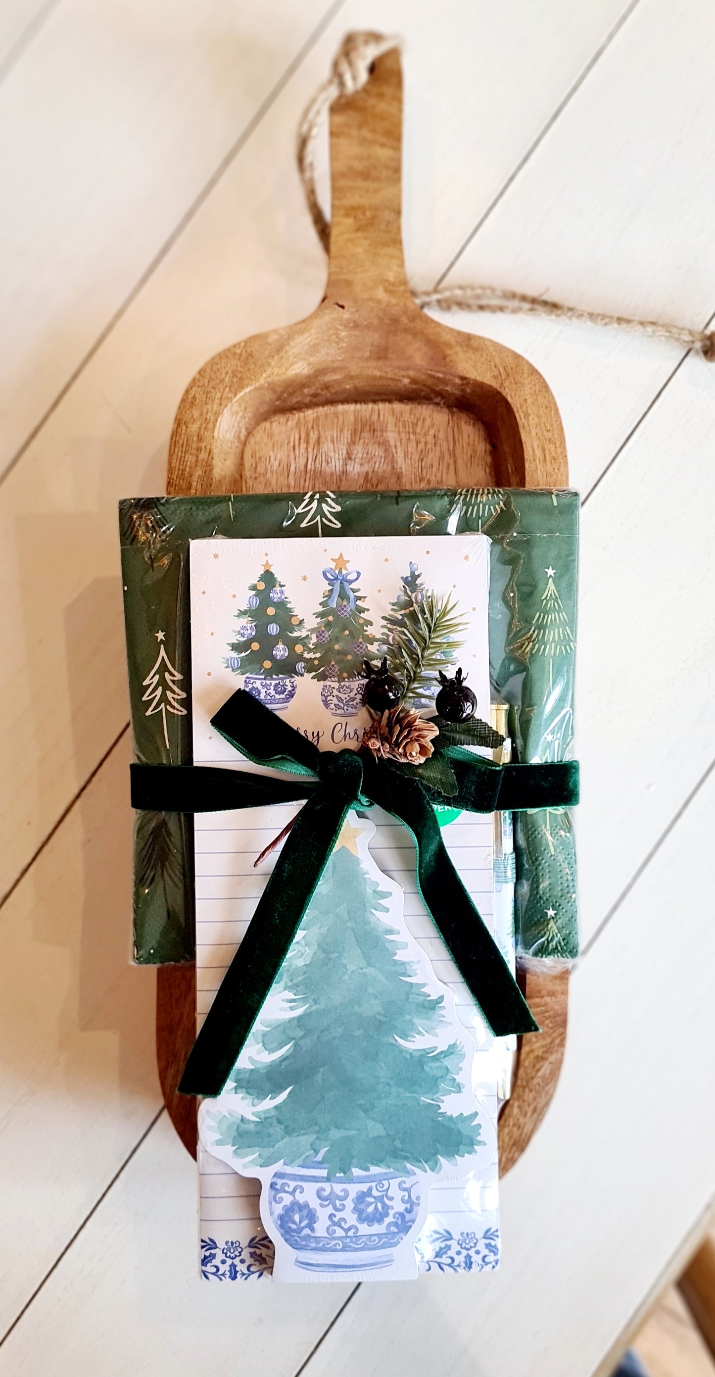 Serving Board, note pad and a pack of festive napkins