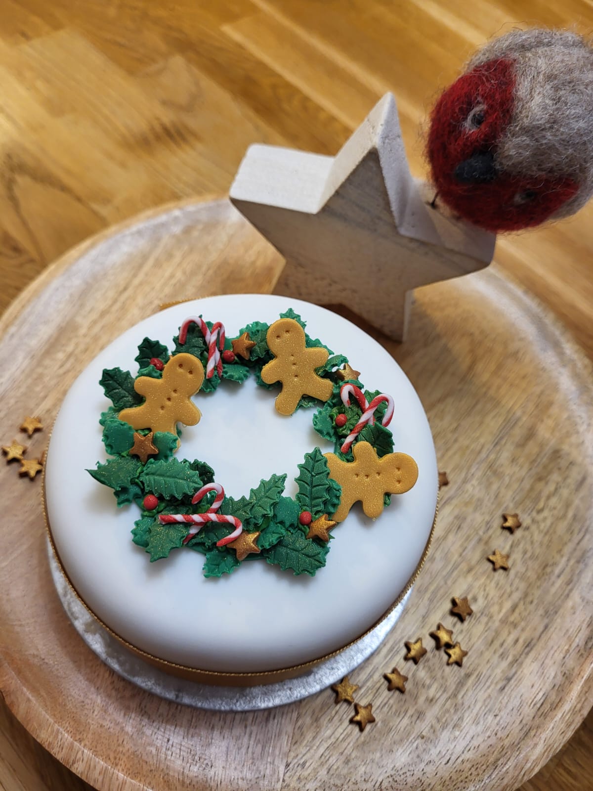 Decorate a Mini Christmas Cake Tuesday 9th December 6pm - 8pm