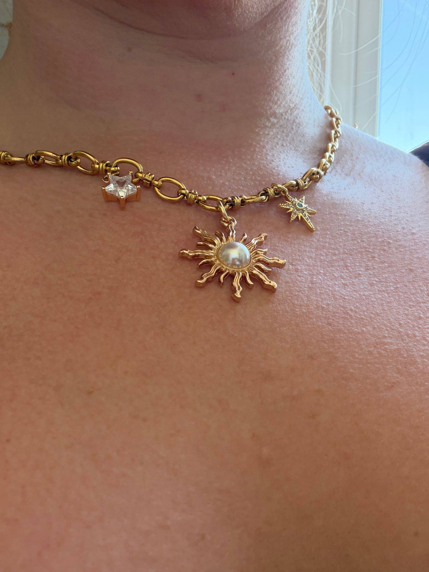 Pearly stars chunky charm necklace 