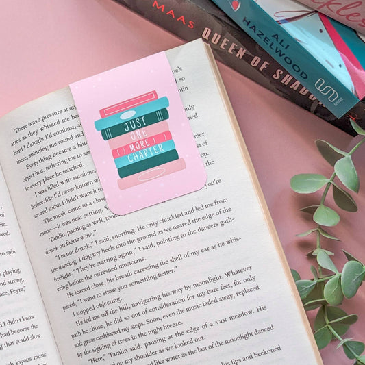 'Just One More Chapter' Magnetic Bookmark