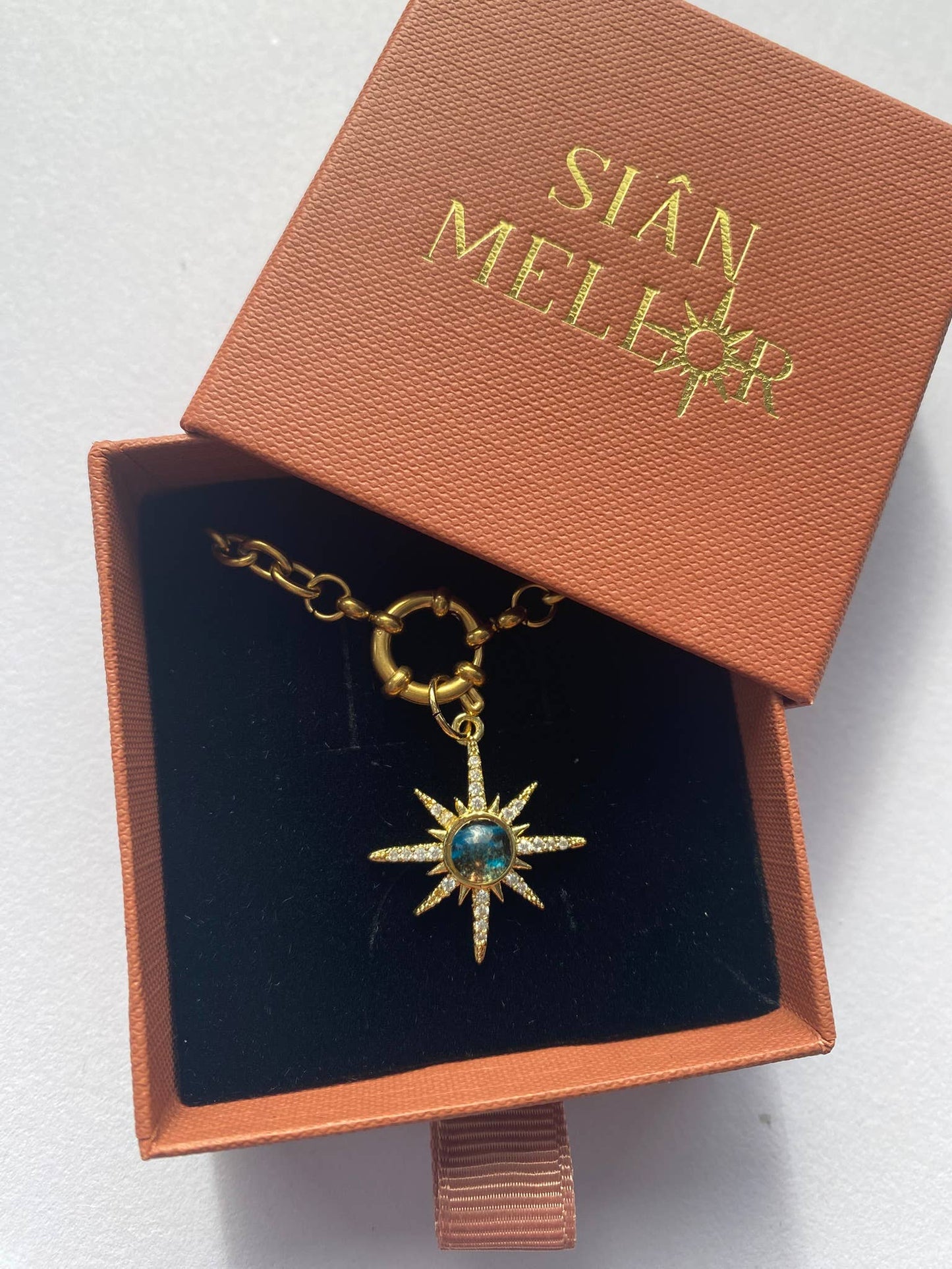Large star chunky necklace: Chunky O clasp