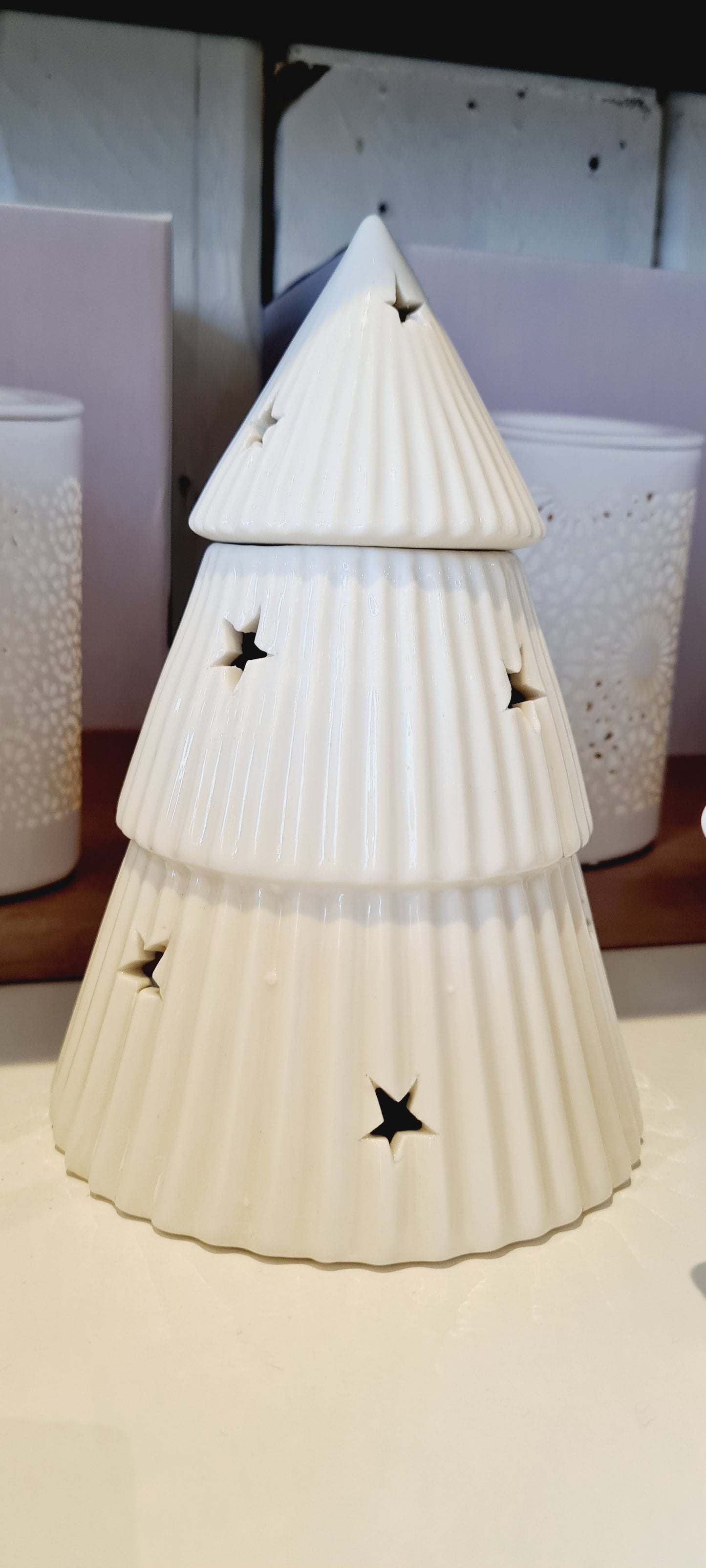 White Christmas Tree Oil Burner, 18.2cm