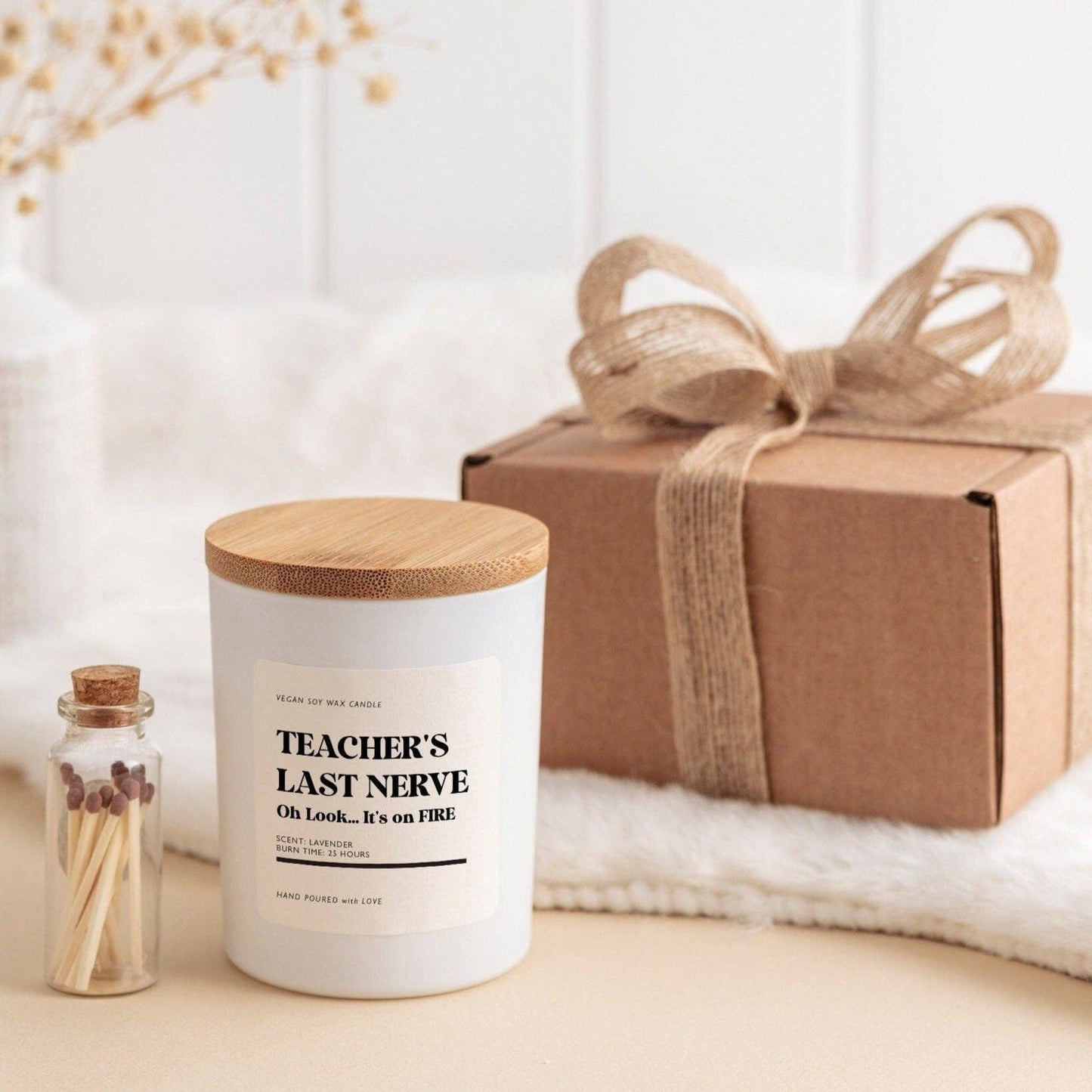 Funny scented candle gift for teacher Teacher's last nerve: White with wooden lid / Cedarwood & Jasmine