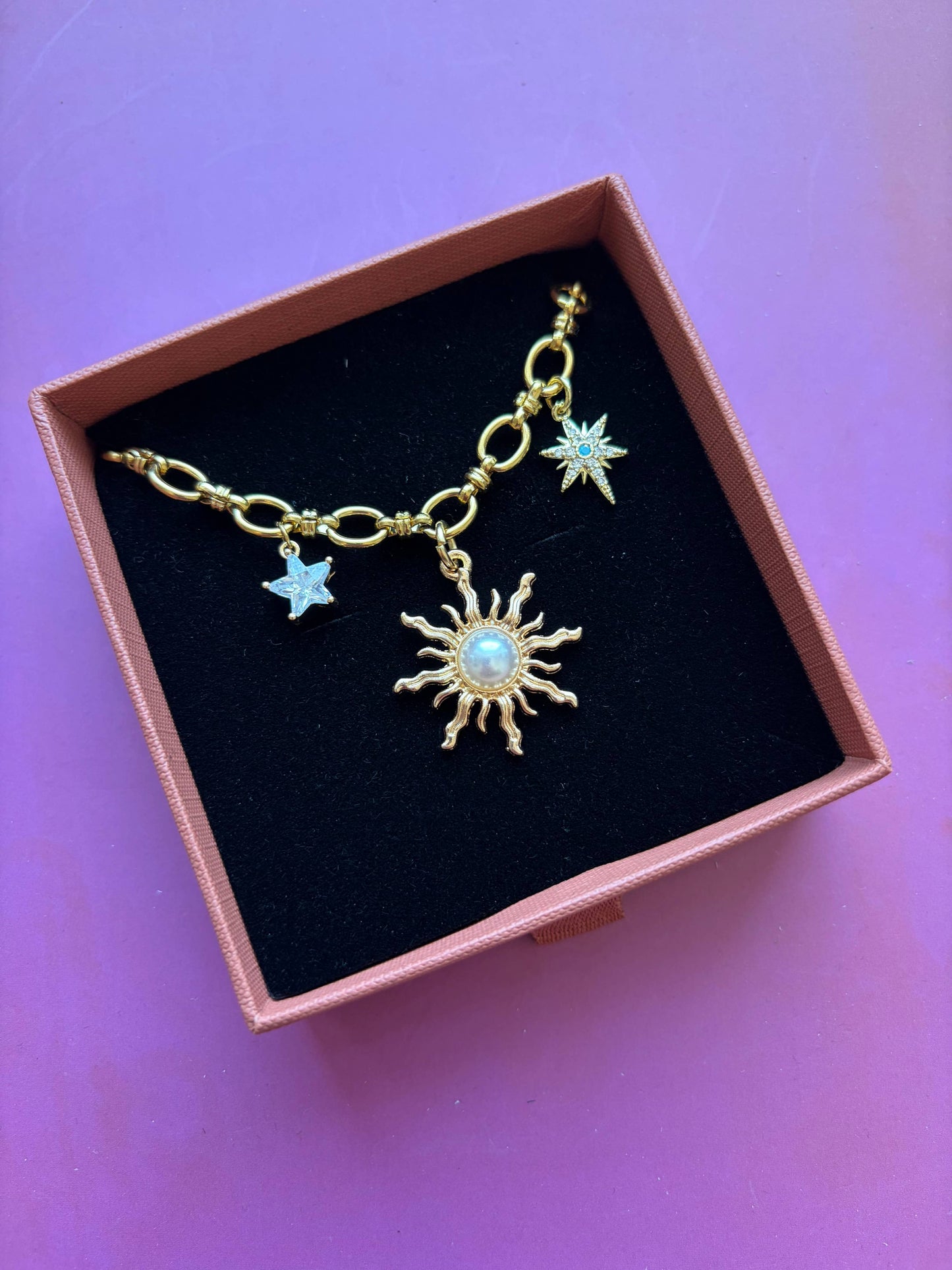 Pearly stars chunky charm necklace 