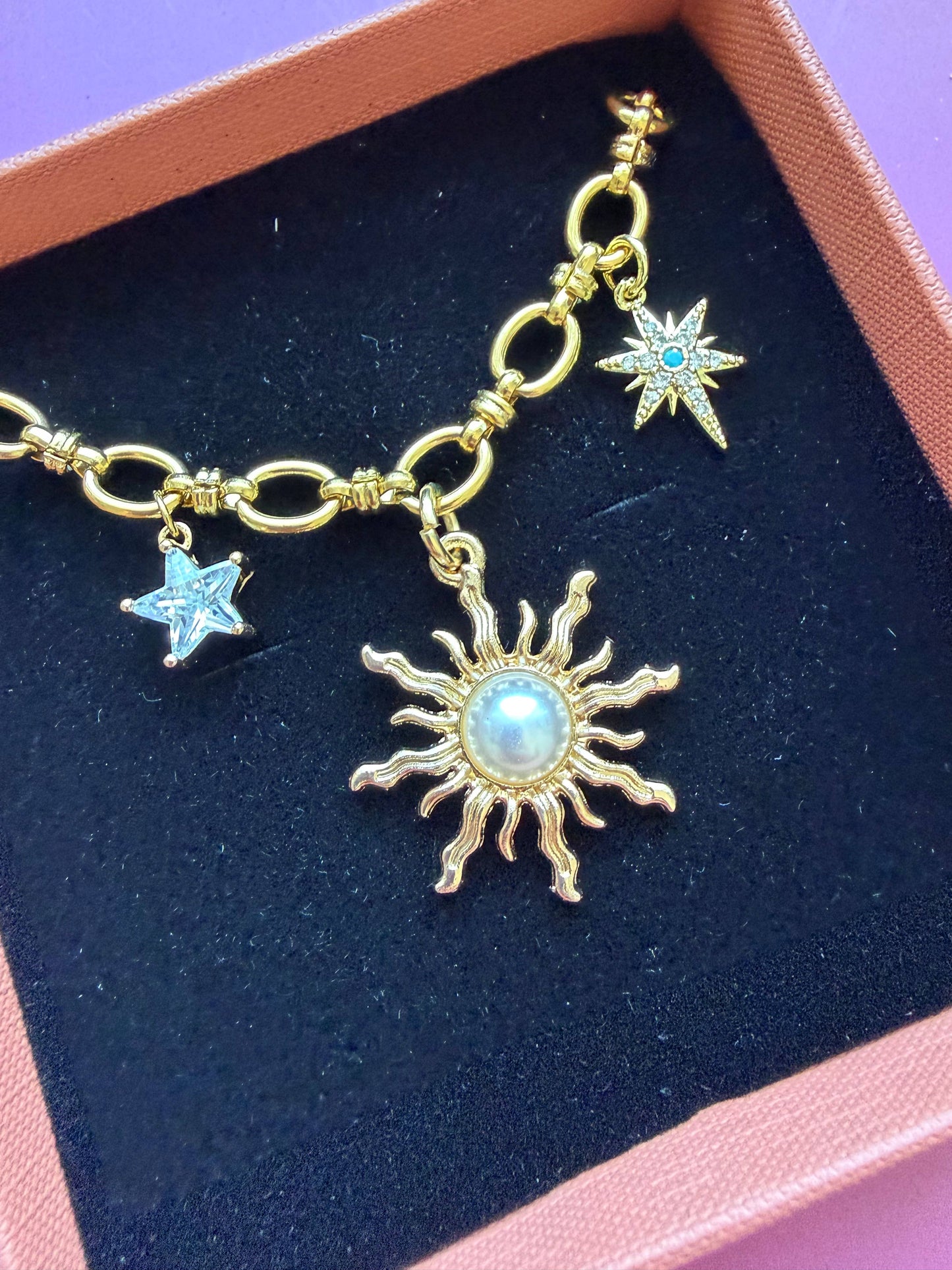 Pearly stars chunky charm necklace 
