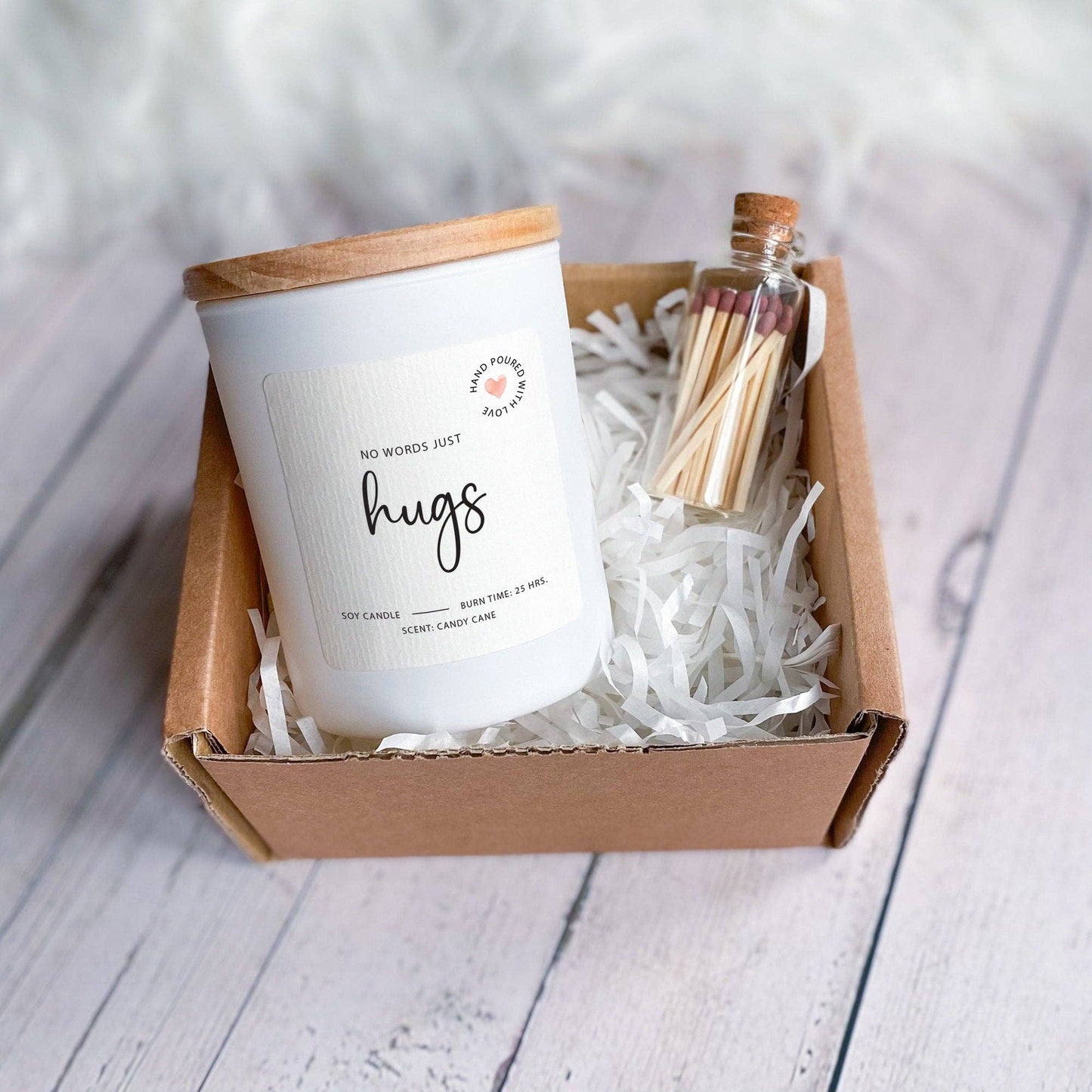 No words just hugs candle, Gift for Her Him, Sending hugs: White with wooden lid / Cedarwood & Jasmine