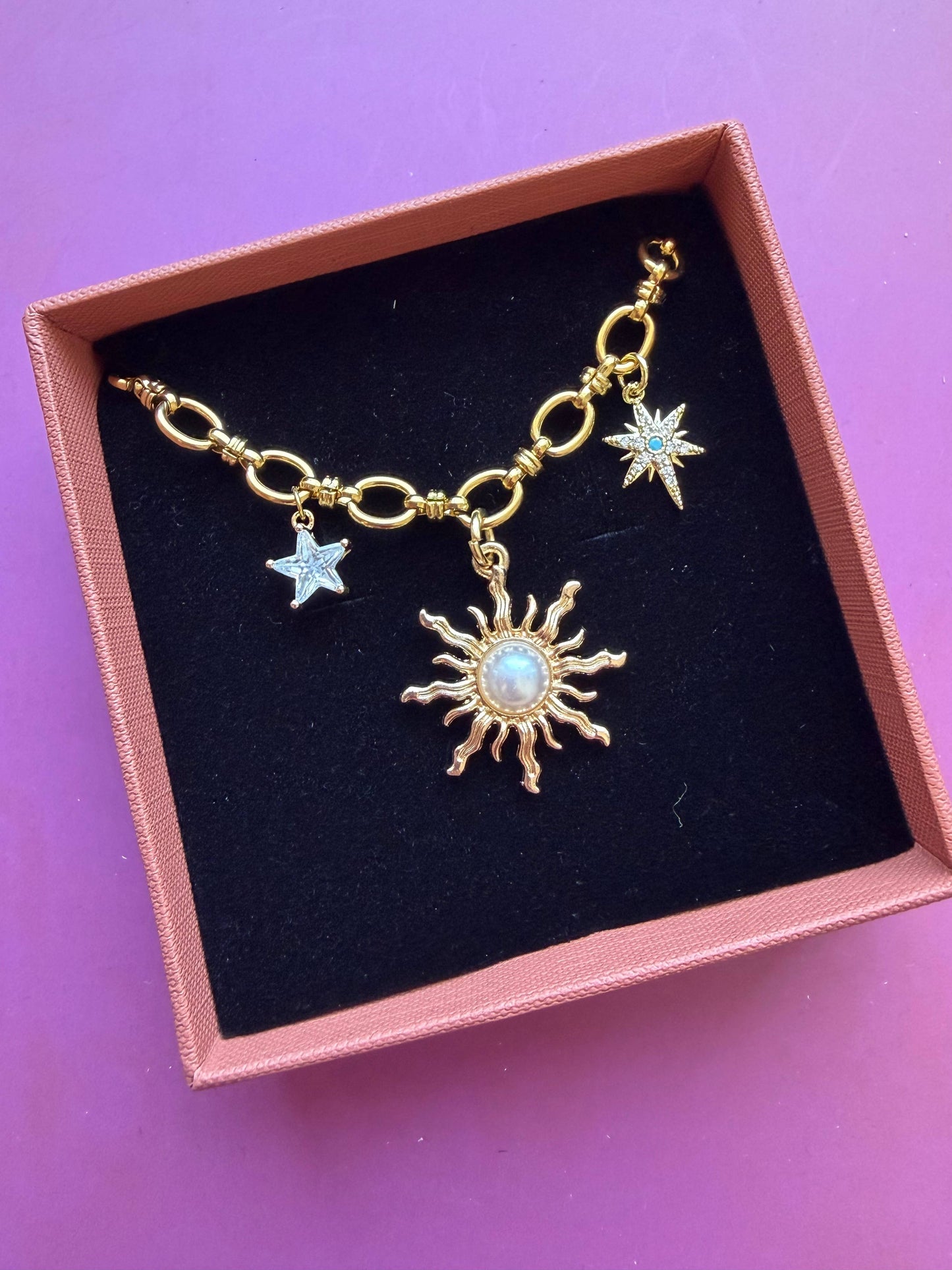 Pearly stars chunky charm necklace 