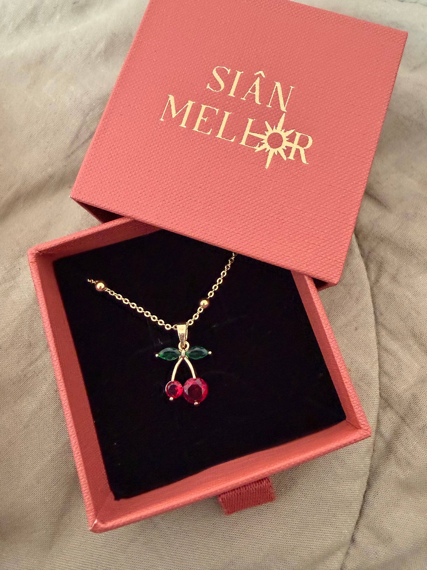 Cherry necklace : Tourmaline