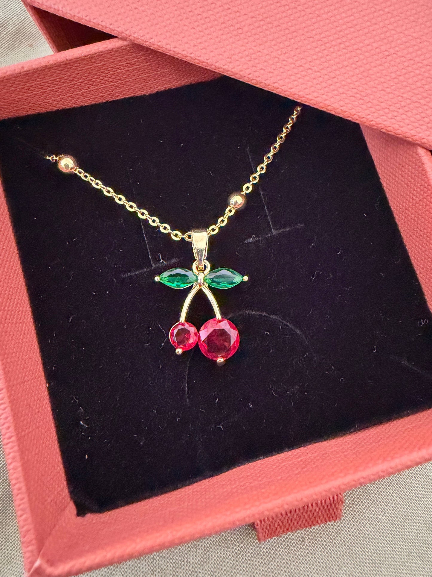 Cherry necklace : Tourmaline